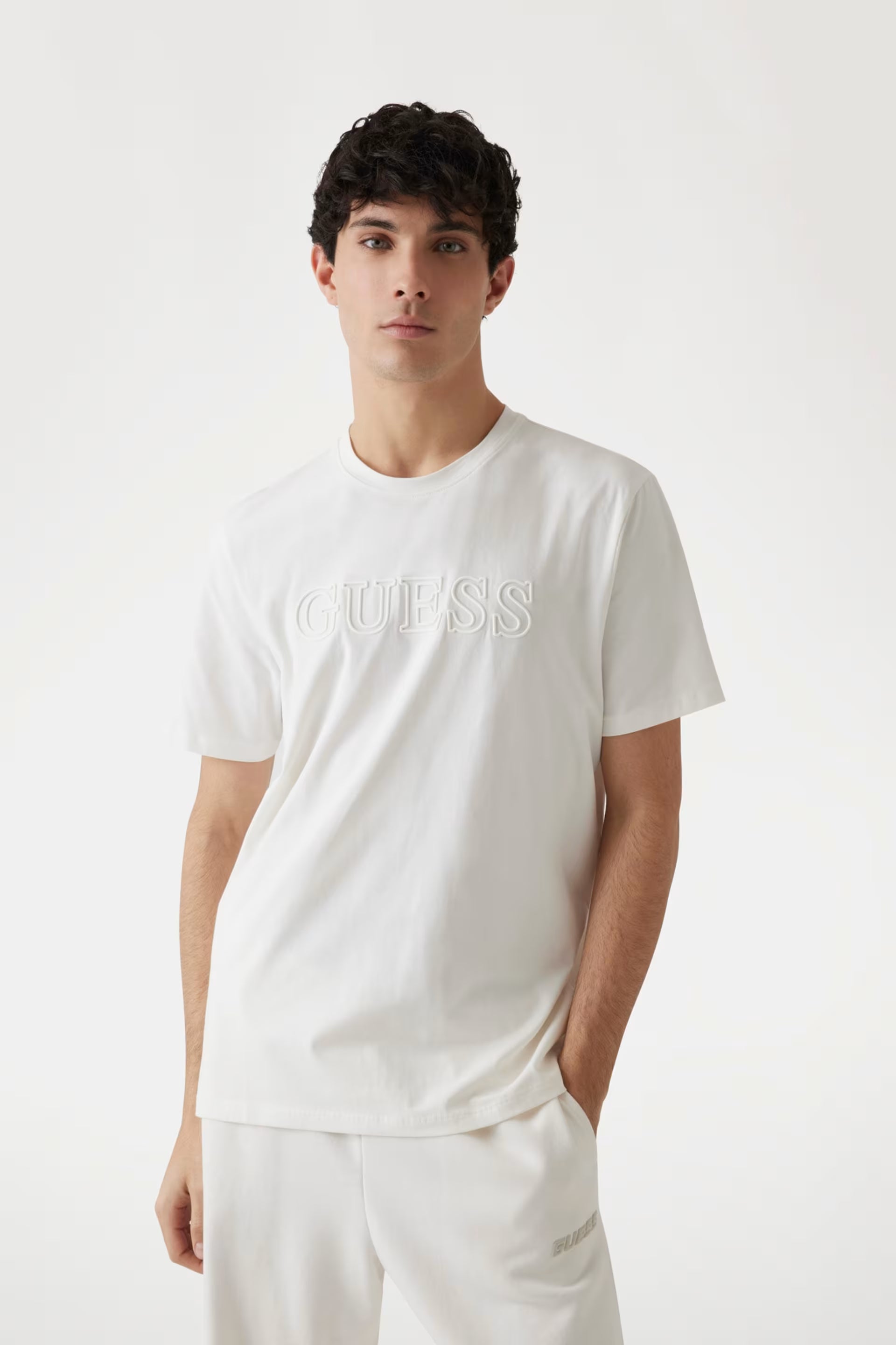 T-SHIRT GUESS