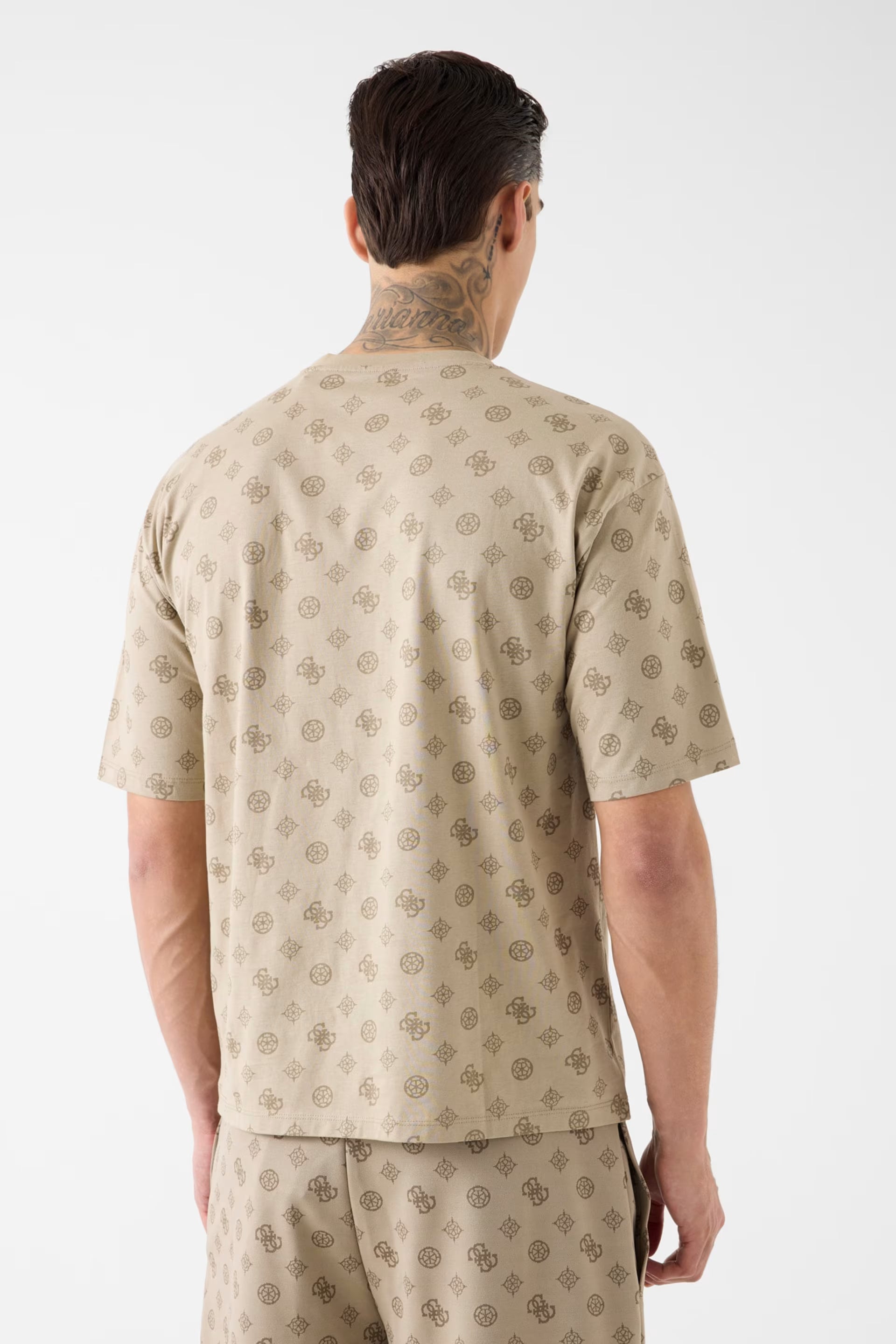 T-SHIRT GUESS