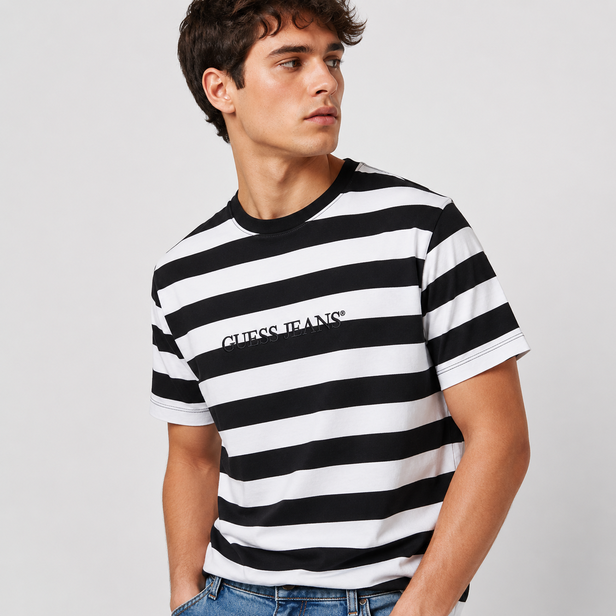 T-SHIRT GUESS
