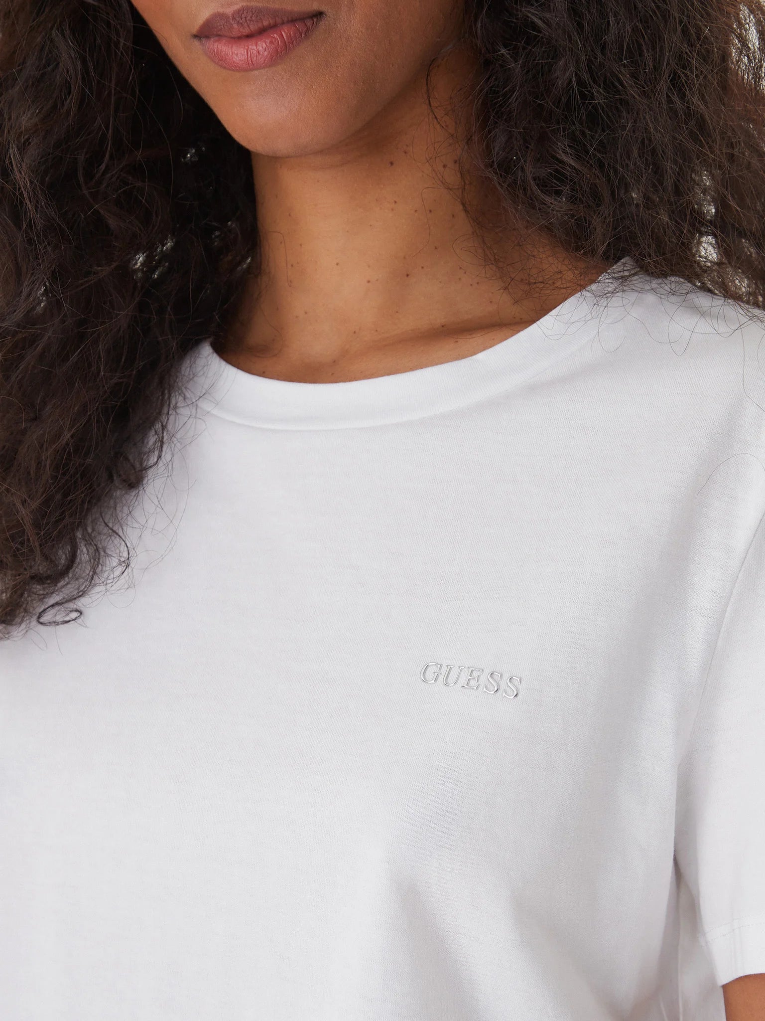 T-SHIRT GUESS