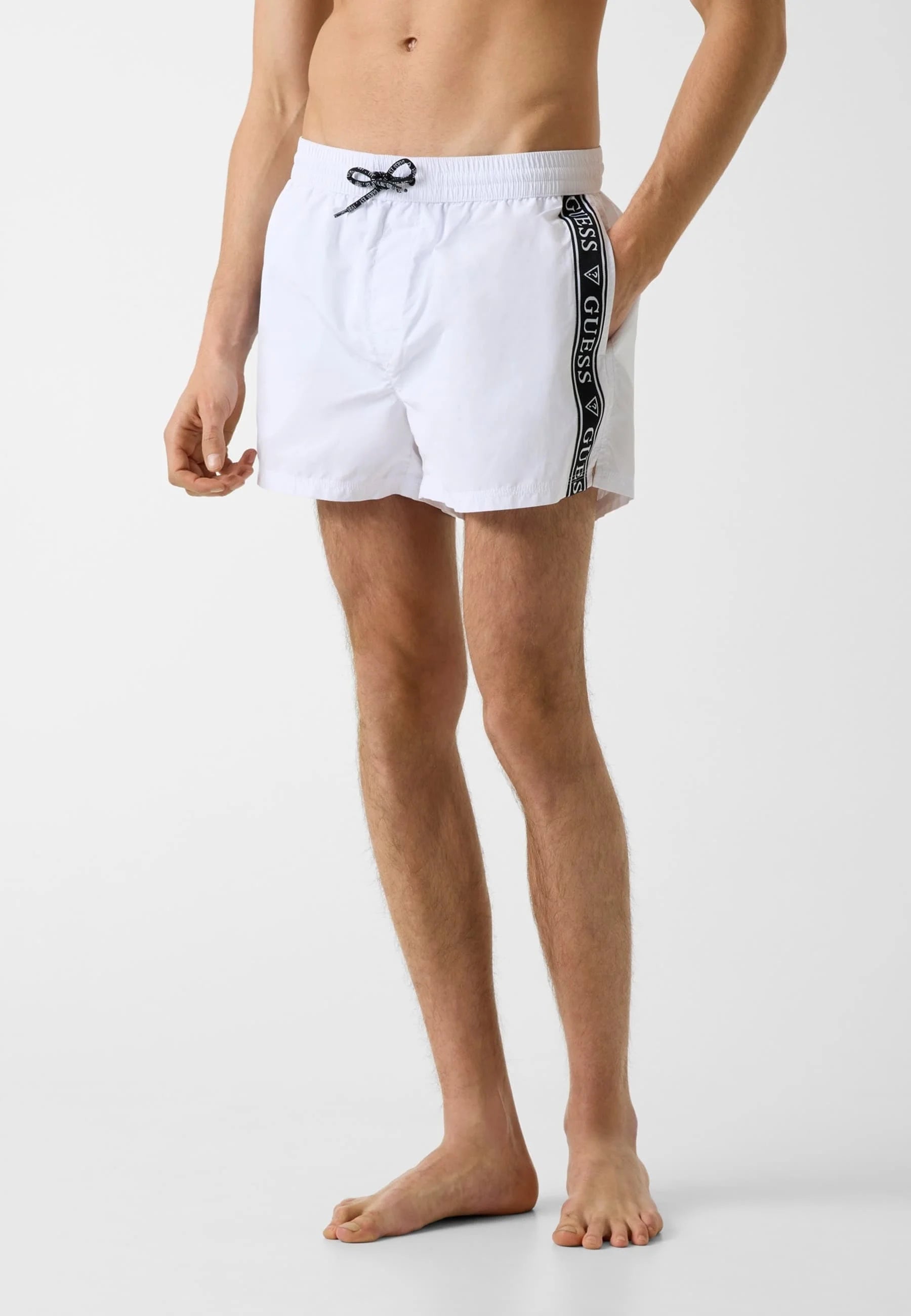 COSTUME GUESS