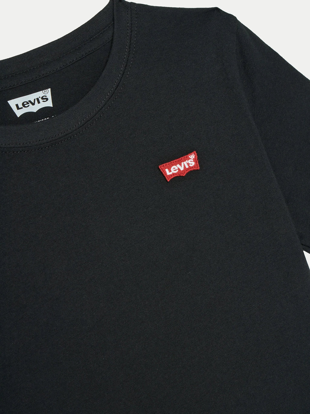 T-SHIRT LEVIS